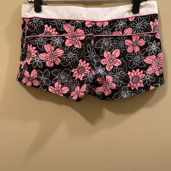 PINK SANDS VINTAGE LOW RISE SHORT SHORTS - SIZE SMALL - Picture 5 of 12